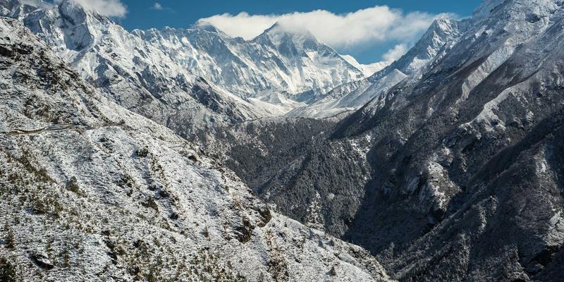 超融合数据中心网络：移动应用时代下计算、存储与网络资源池化的技术融合路径